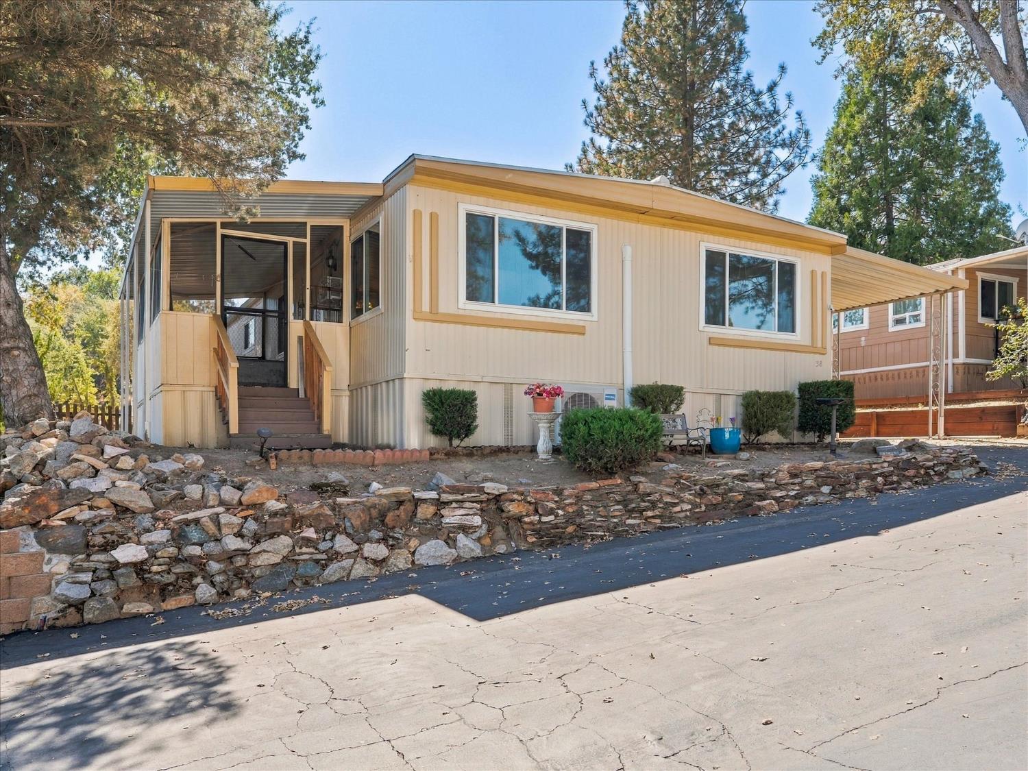 39678 Road 425B #38, Oakhurst, CA 93644