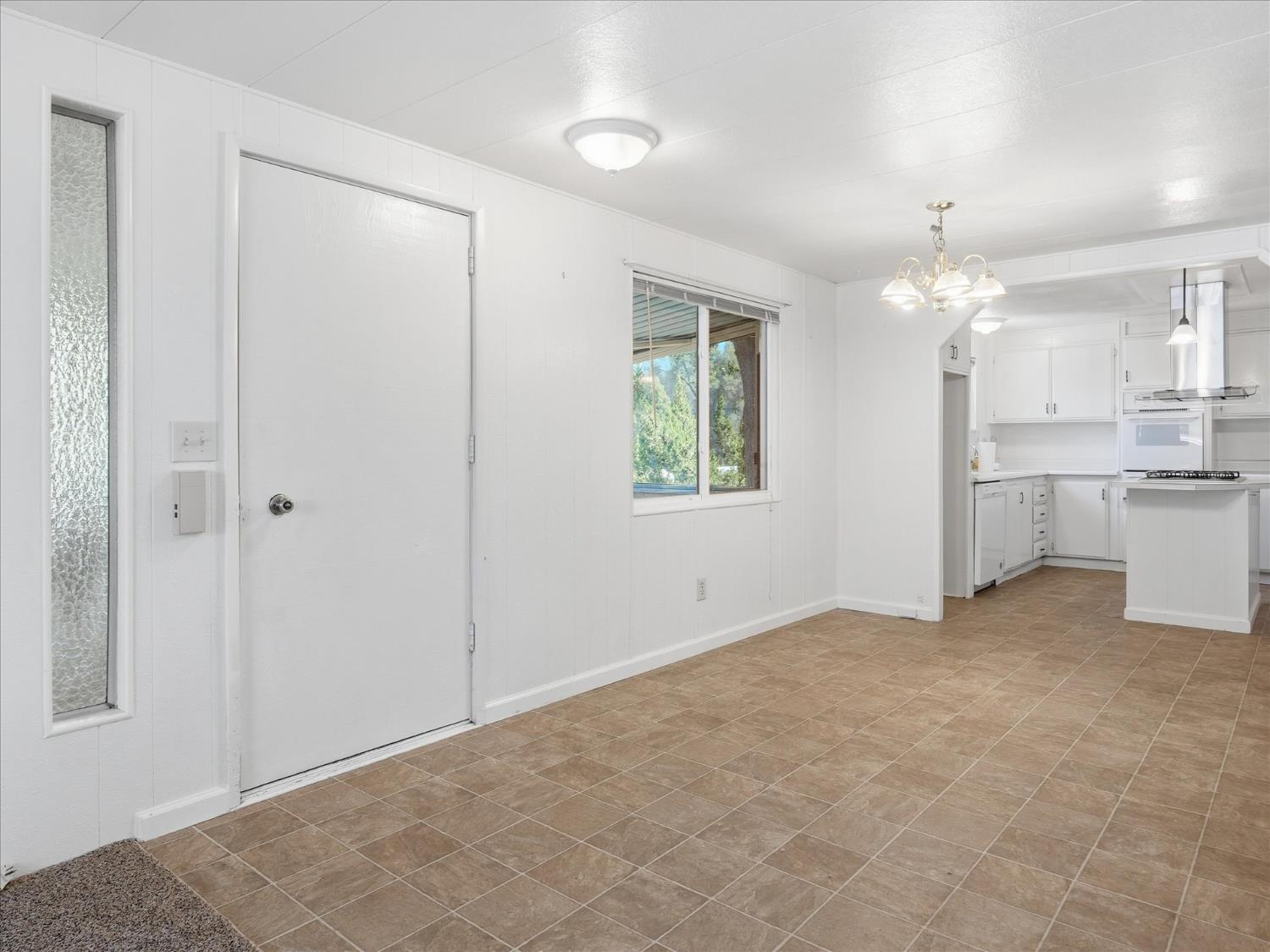 39678 Road 425B #38, Oakhurst, CA 93644