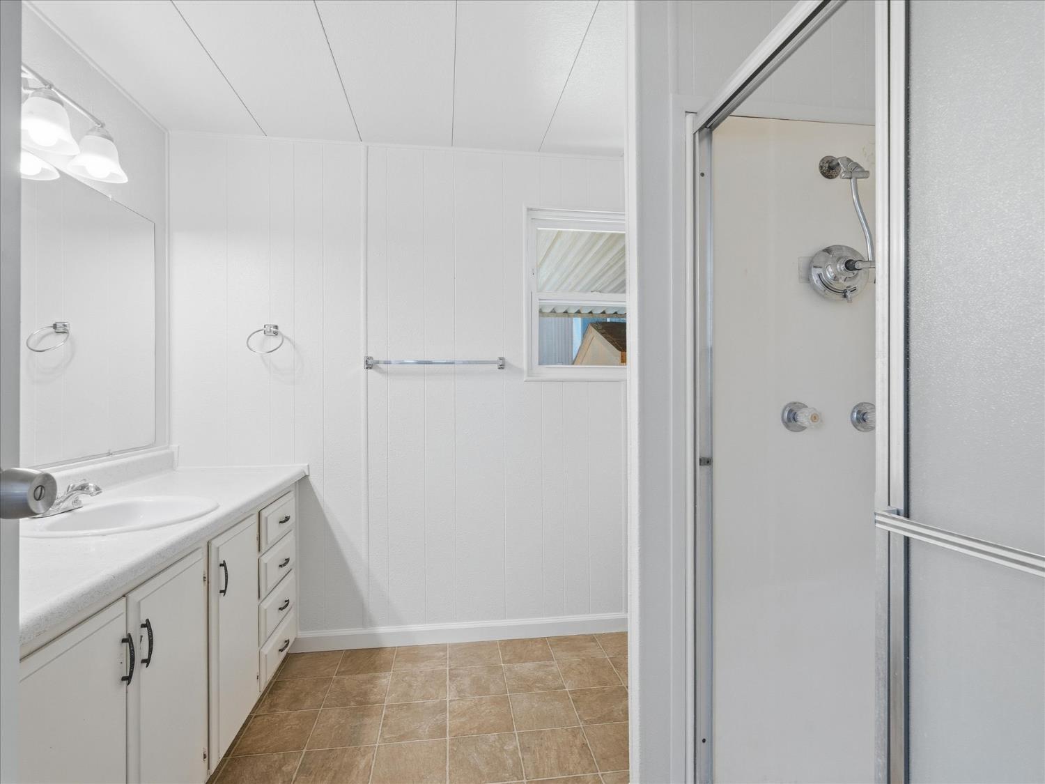 39678 Road 425B #38, Oakhurst, CA 93644