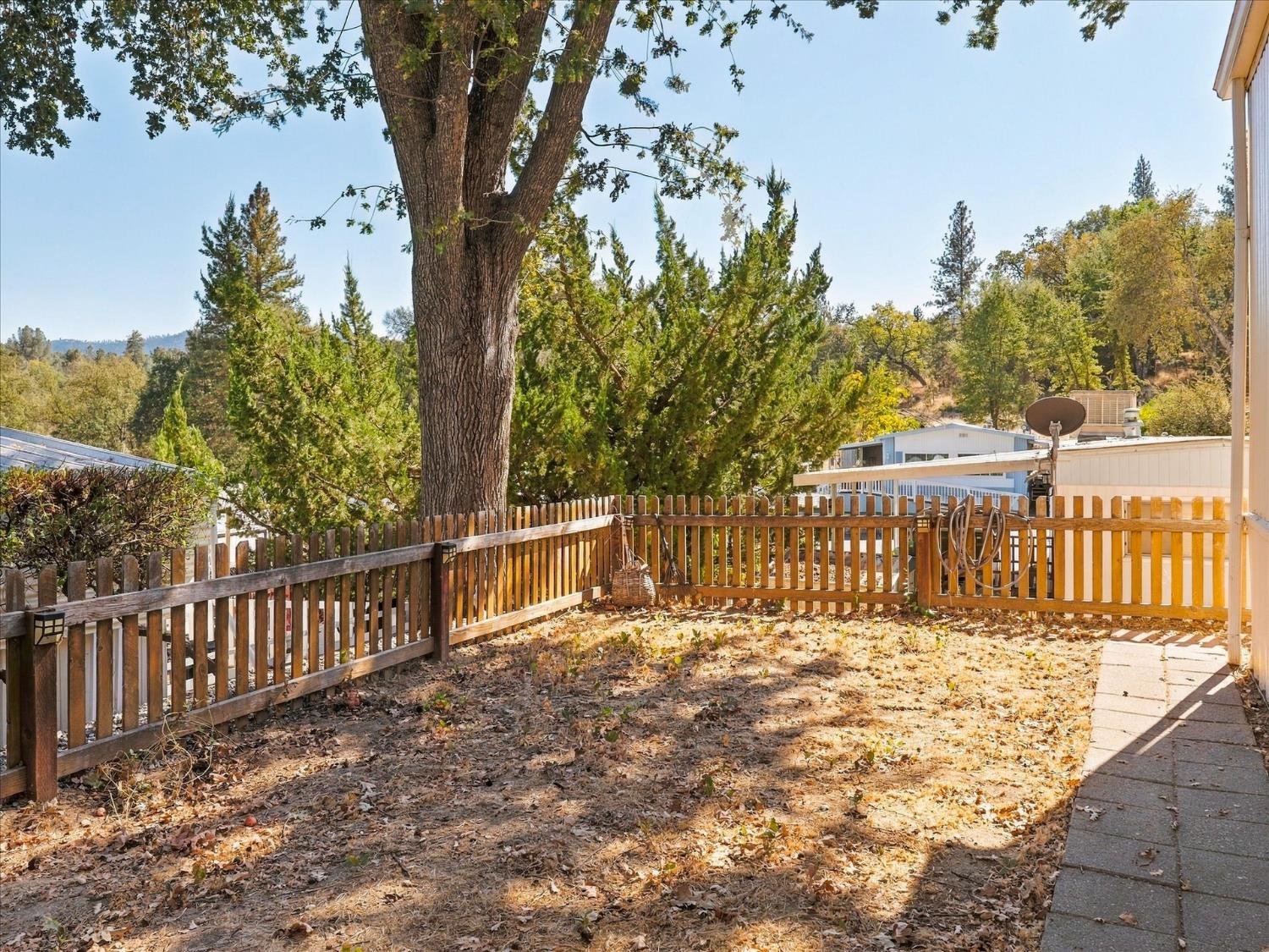 39678 Road 425B #38, Oakhurst, CA 93644