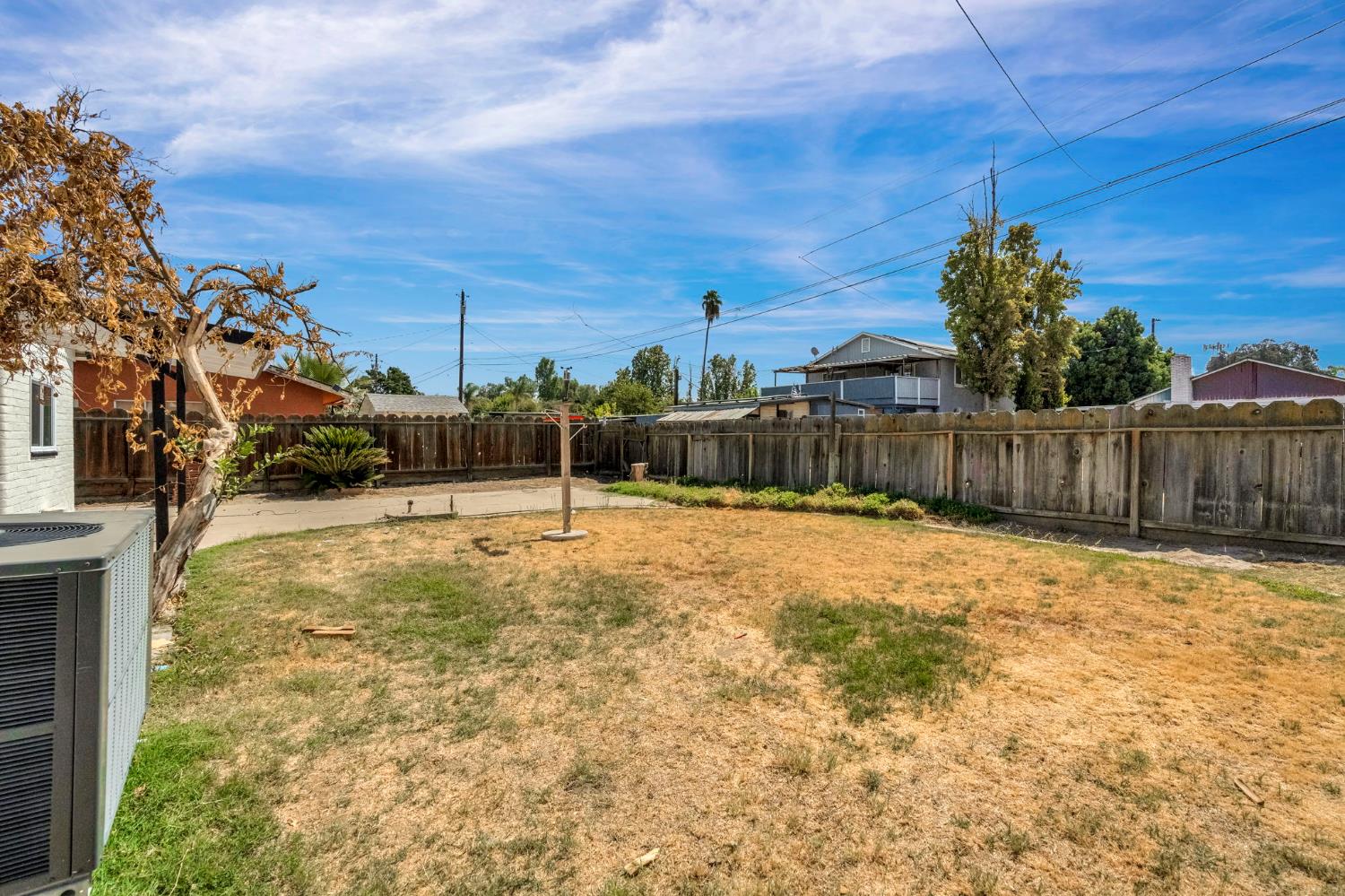 333 Oleander Ave, Lemoore, CA 93245