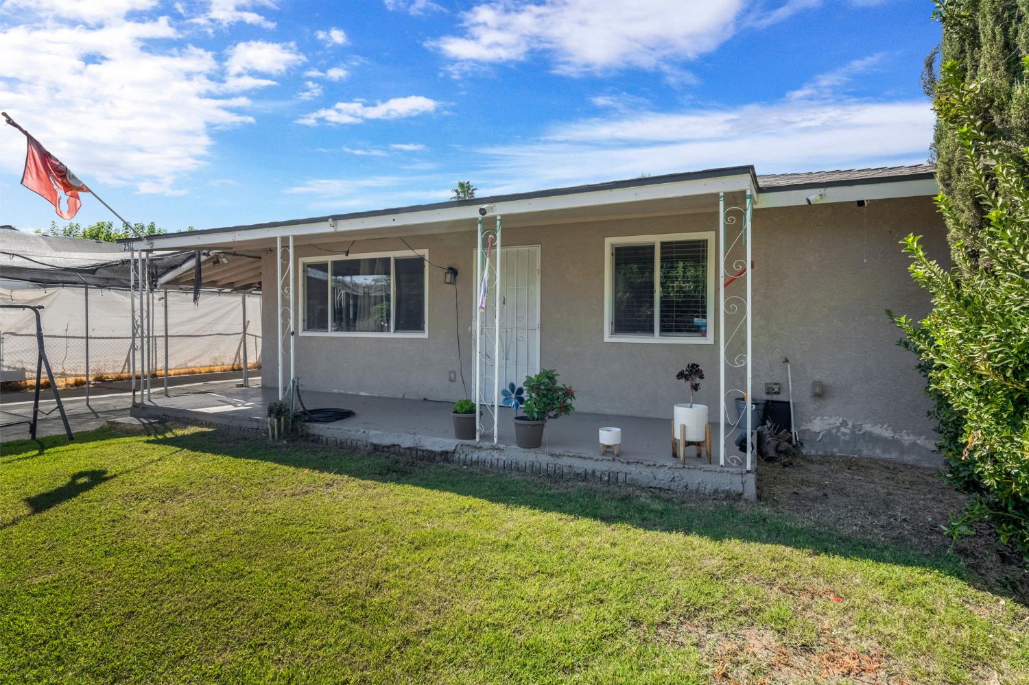2511 Shaft St, Selma, CA 93662