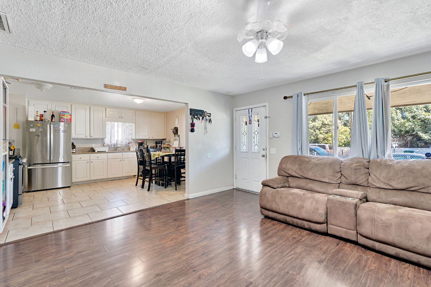 2511 Shaft St, Selma, CA 93662
