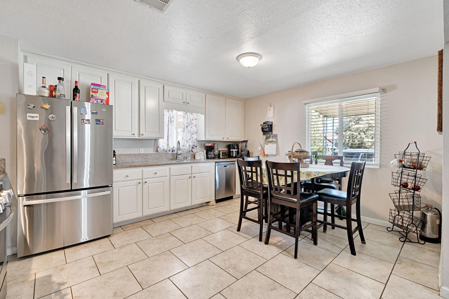 2511 Shaft St, Selma, CA 93662