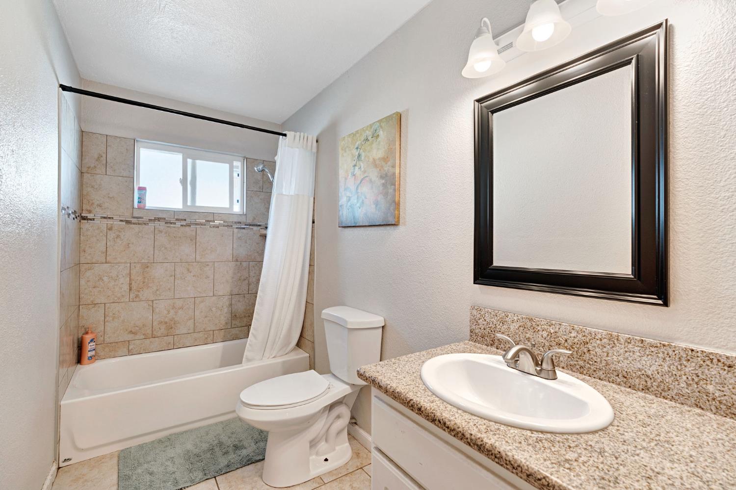 2511 Shaft St, Selma, CA 93662