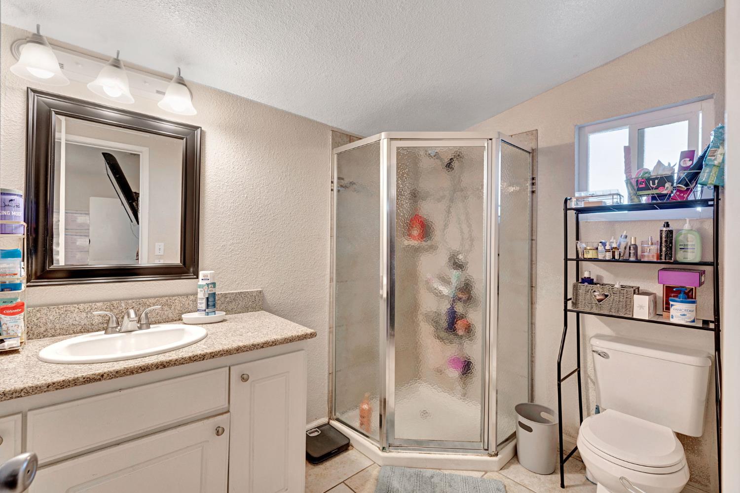 2511 Shaft St, Selma, CA 93662