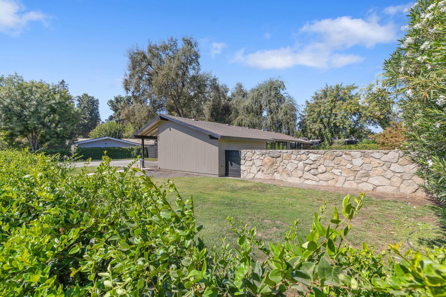 2544 W Keogh Ave, Visalia, CA 93291