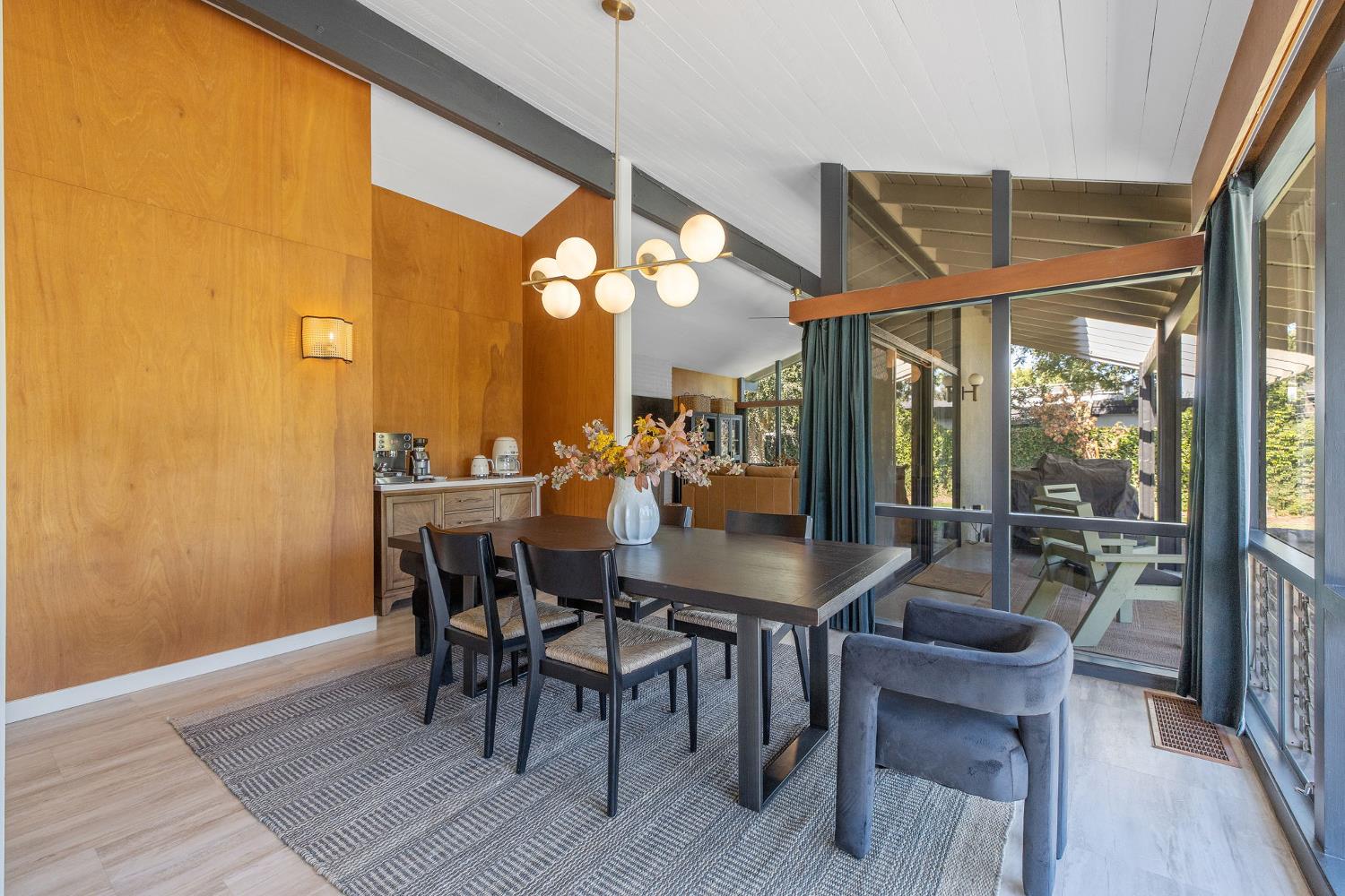 2544 W Keogh Ave, Visalia, CA 93291