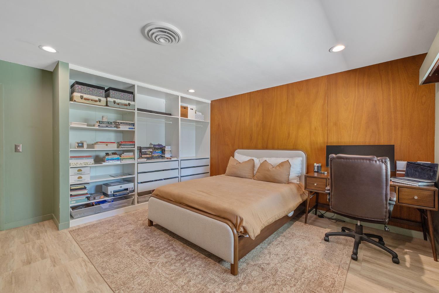 2544 W Keogh Ave, Visalia, CA 93291