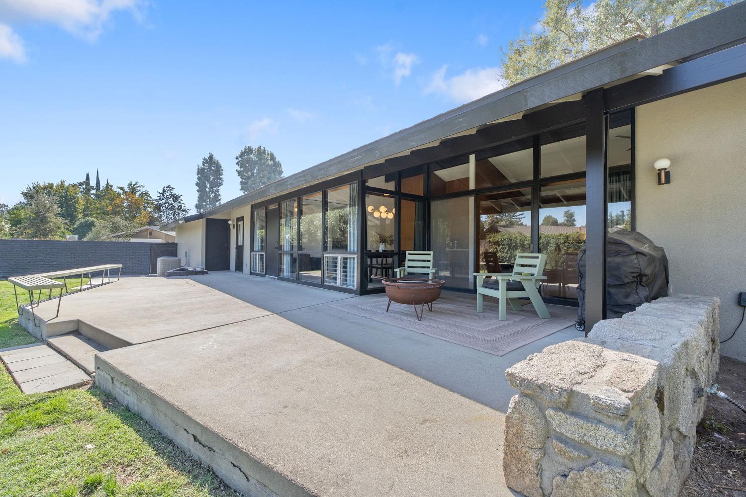 2544 W Keogh Ave, Visalia, CA 93291