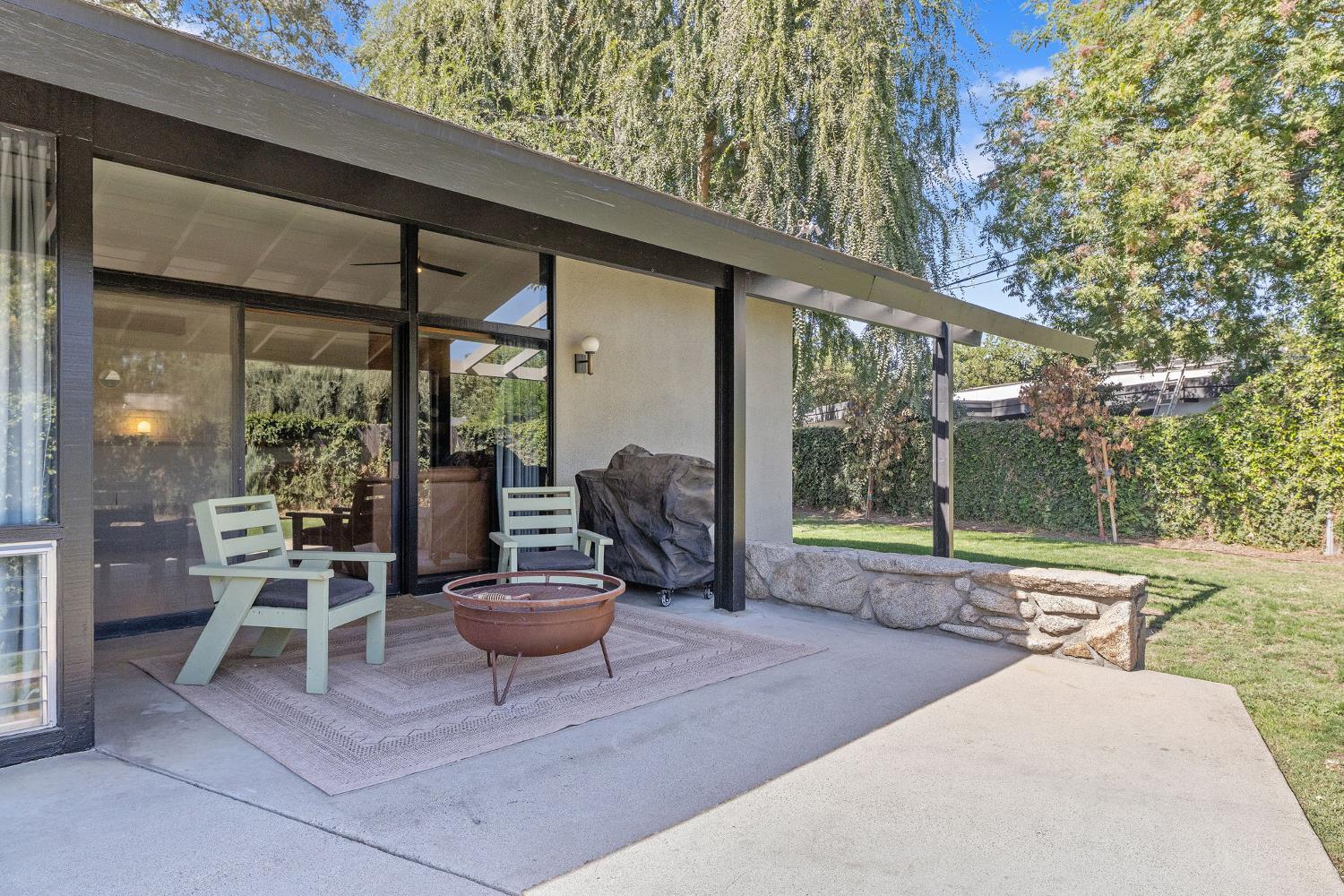 2544 W Keogh Ave, Visalia, CA 93291