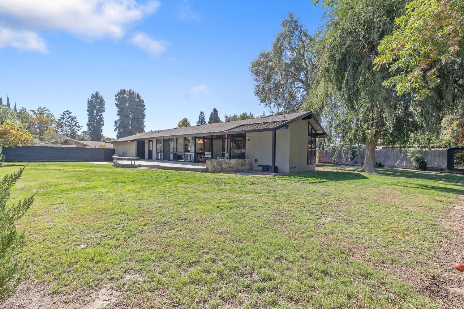 2544 W Keogh Ave, Visalia, CA 93291