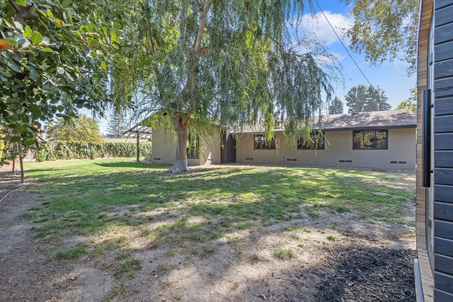 2544 W Keogh Ave, Visalia, CA 93291