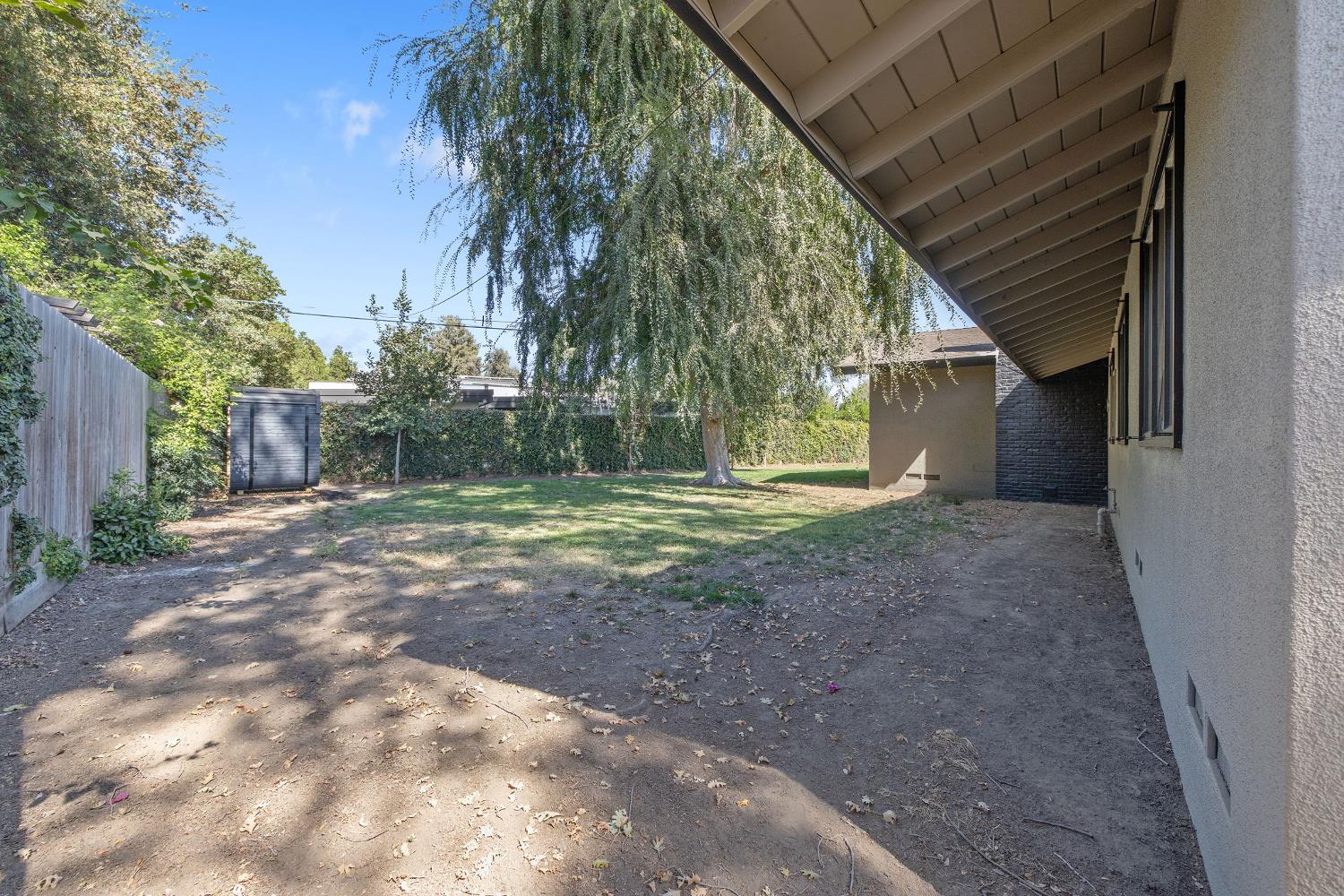 2544 W Keogh Ave, Visalia, CA 93291