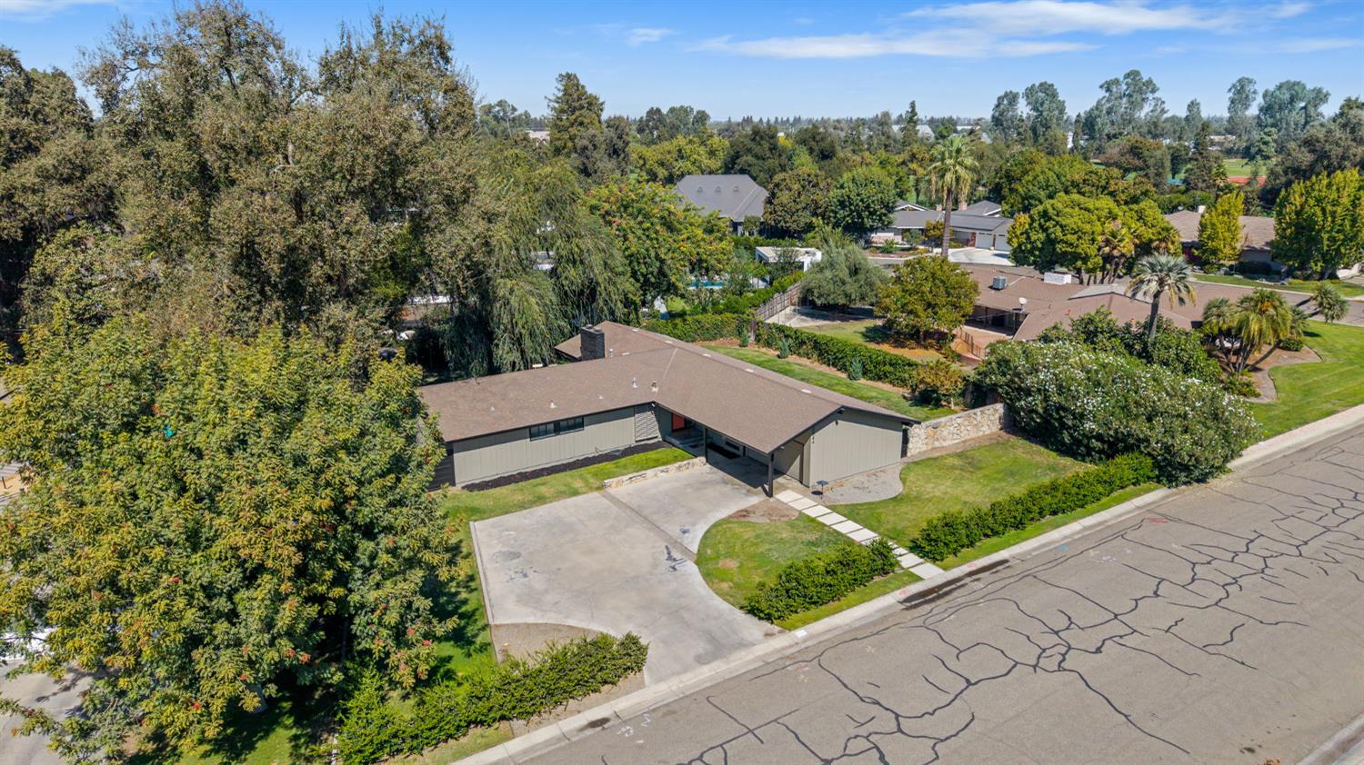 2544 W Keogh Ave, Visalia, CA 93291