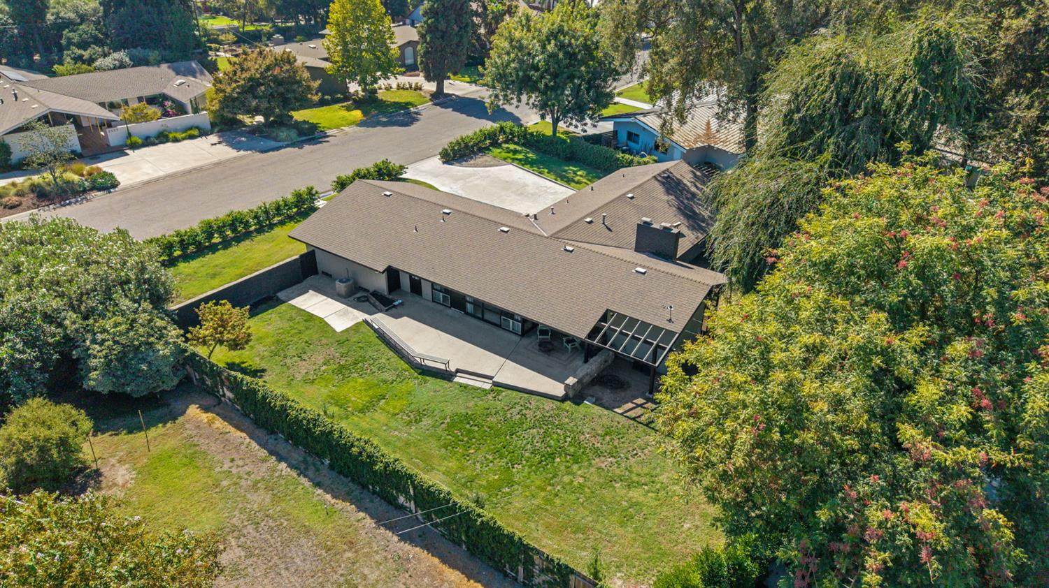 2544 W Keogh Ave, Visalia, CA 93291