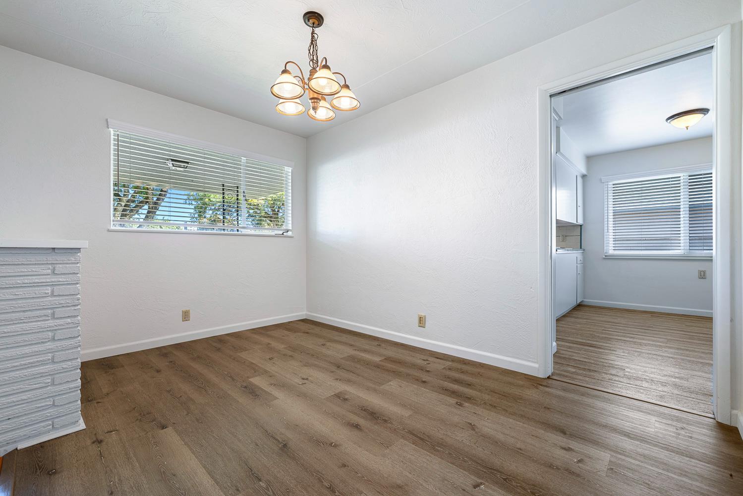 3476 E Redlands Ave, Fresno, CA 93726