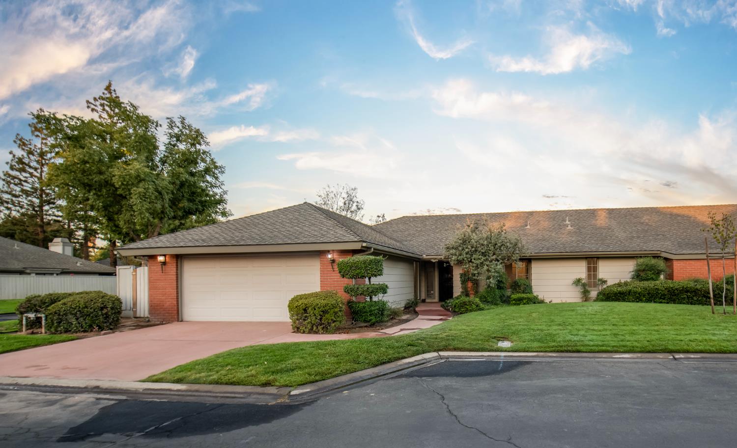 6339 N Palm Ave, Fresno, CA 93704