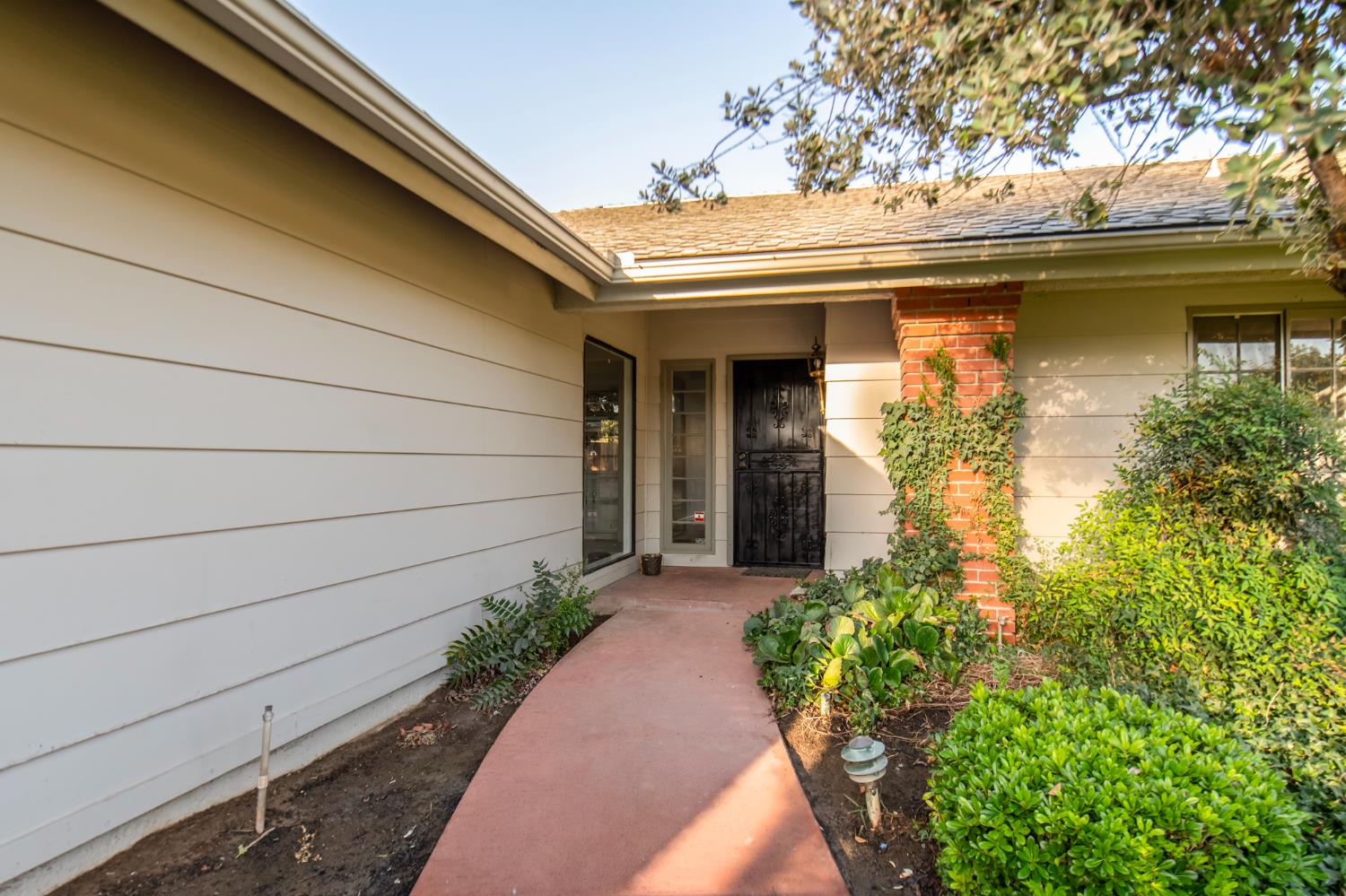 6339 N Palm Ave, Fresno, CA 93704