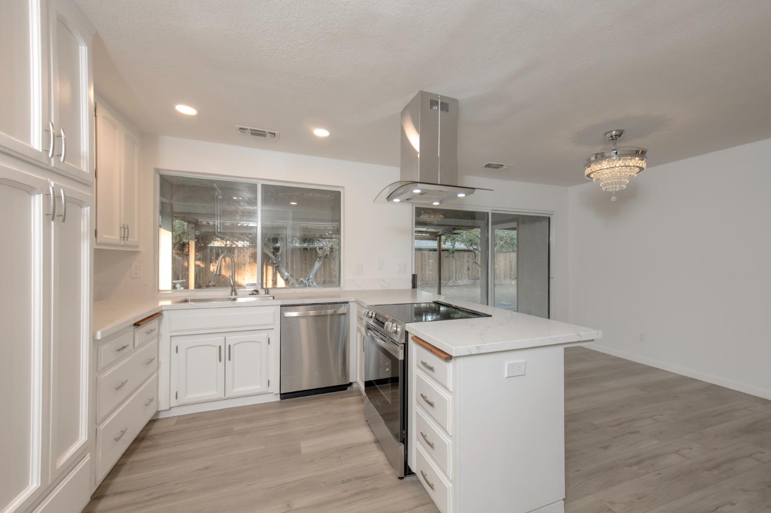 6339 N Palm Ave, Fresno, CA 93704
