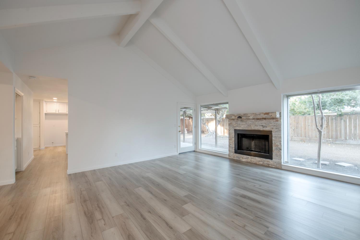 6339 N Palm Ave, Fresno, CA 93704