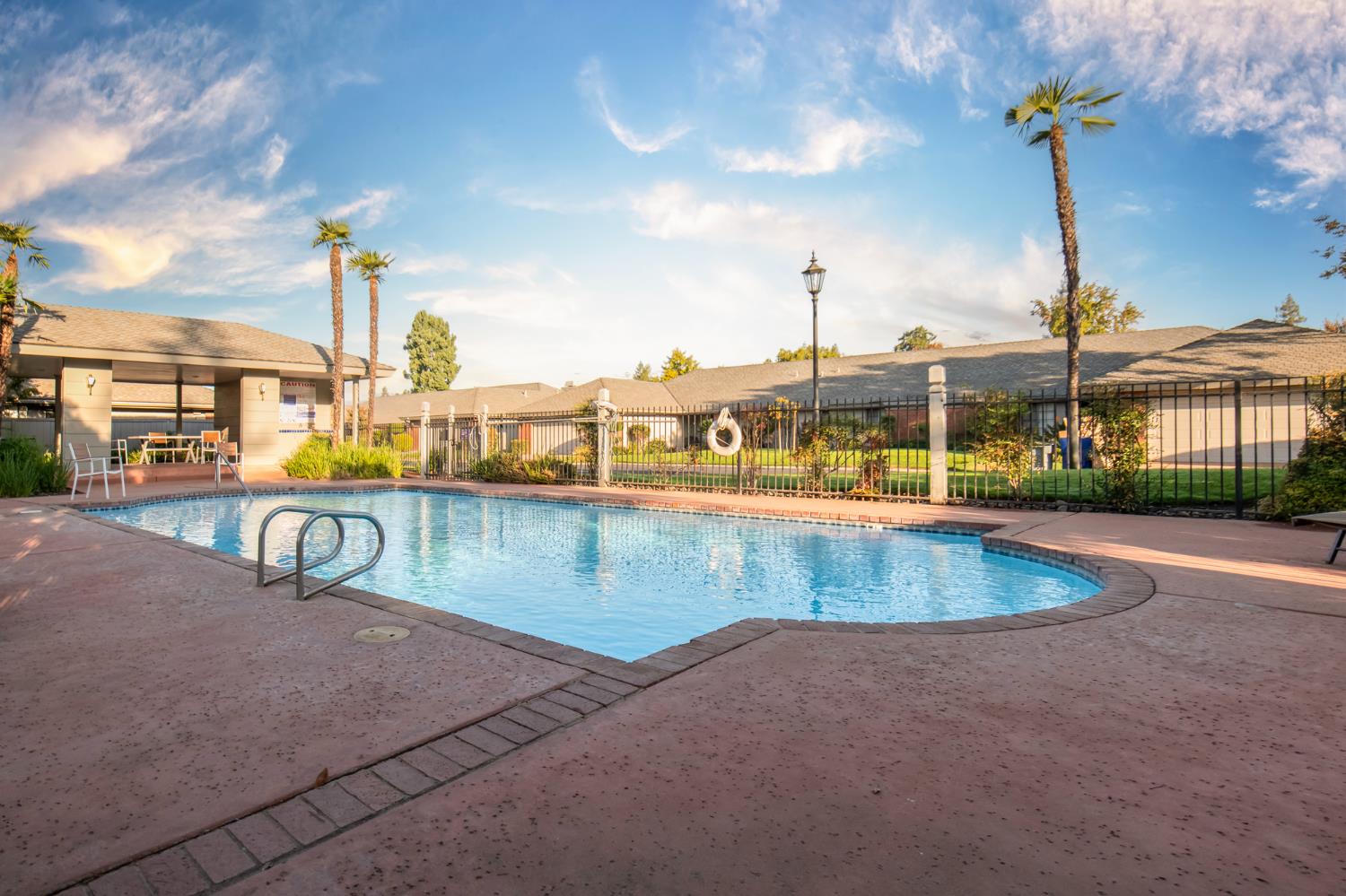 6339 N Palm Ave, Fresno, CA 93704