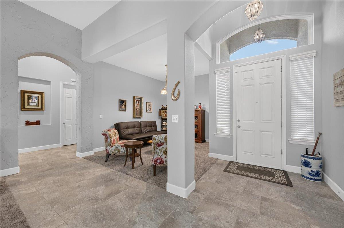 3144 Rall Ave, Clovis, CA 93619