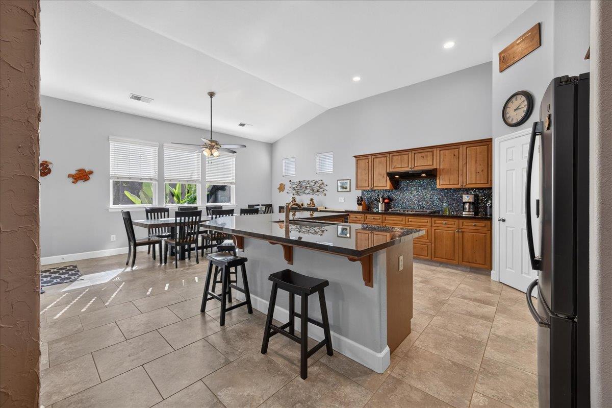 3144 Rall Ave, Clovis, CA 93619