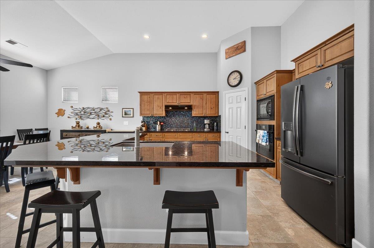 3144 Rall Ave, Clovis, CA 93619