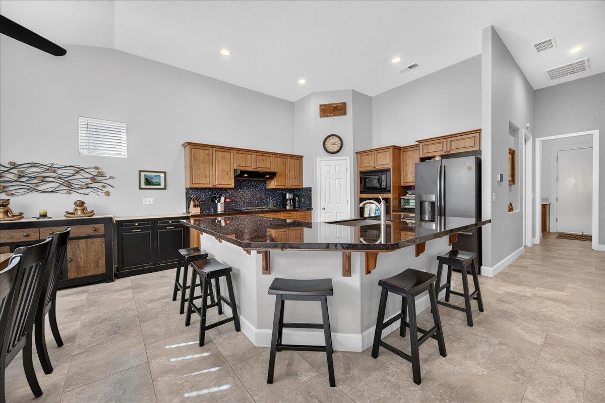3144 Rall Ave, Clovis, CA 93619