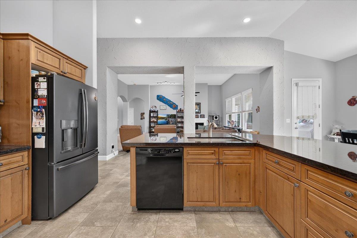 3144 Rall Ave, Clovis, CA 93619