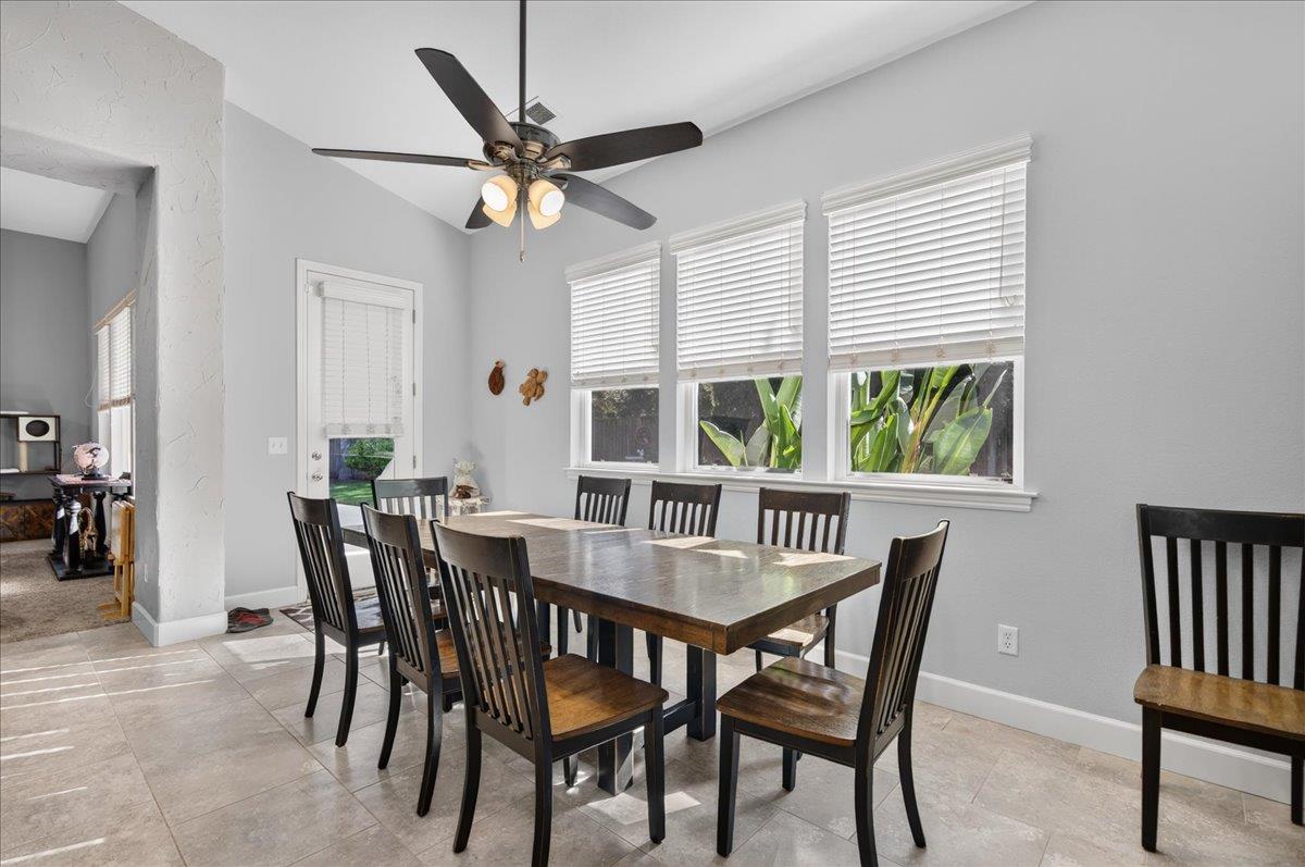 3144 Rall Ave, Clovis, CA 93619
