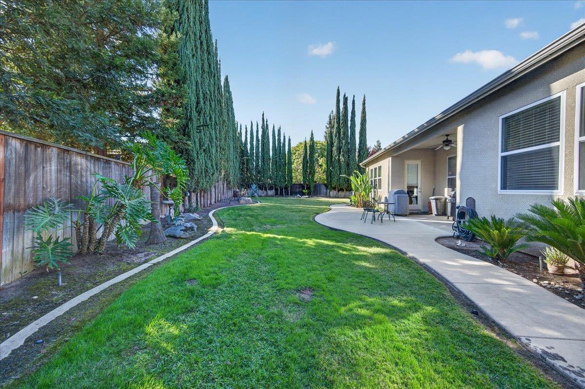 3144 Rall Ave, Clovis, CA 93619