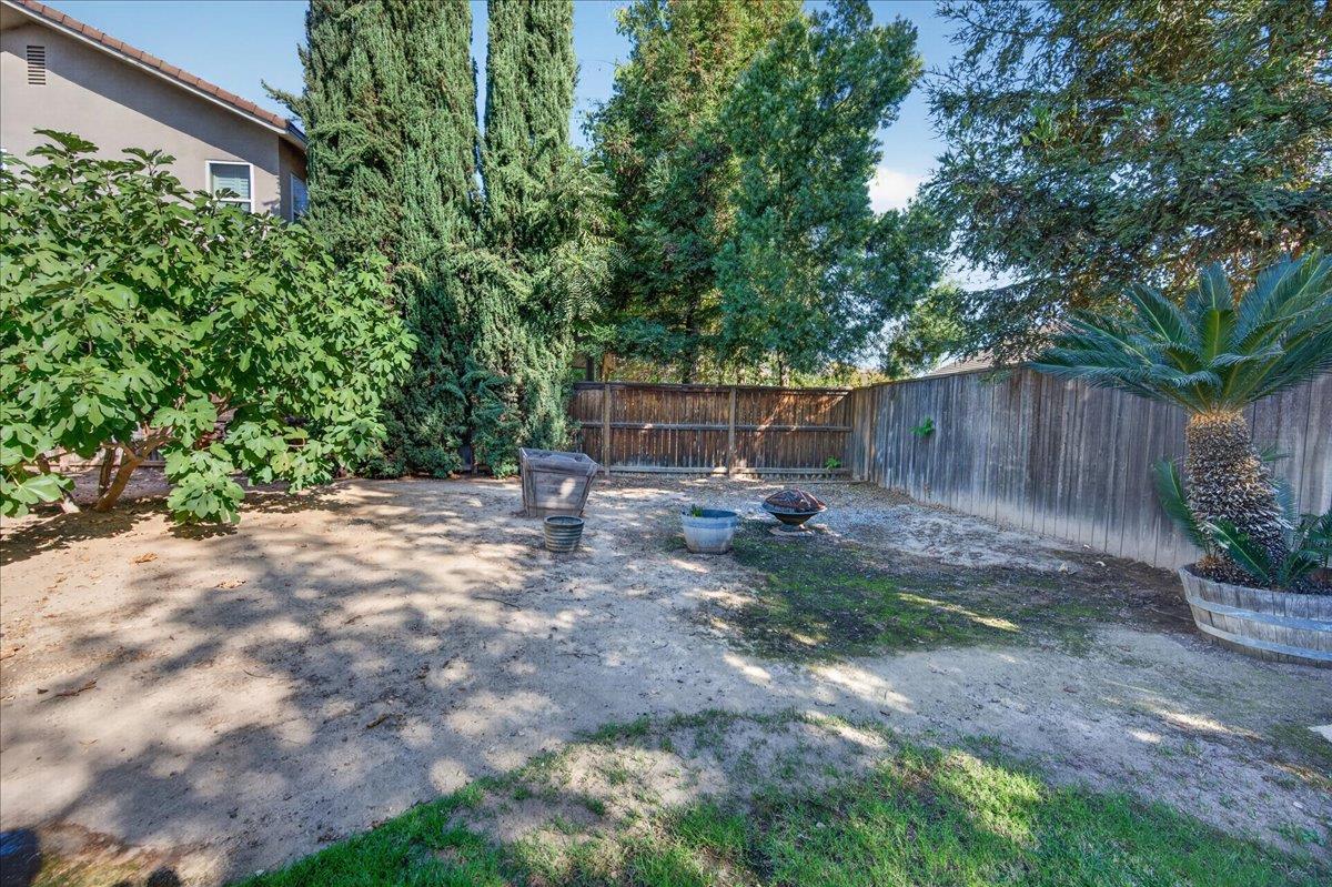 3144 Rall Ave, Clovis, CA 93619