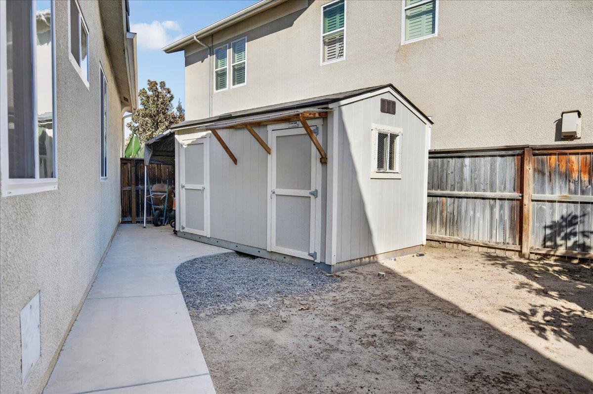 3144 Rall Ave, Clovis, CA 93619