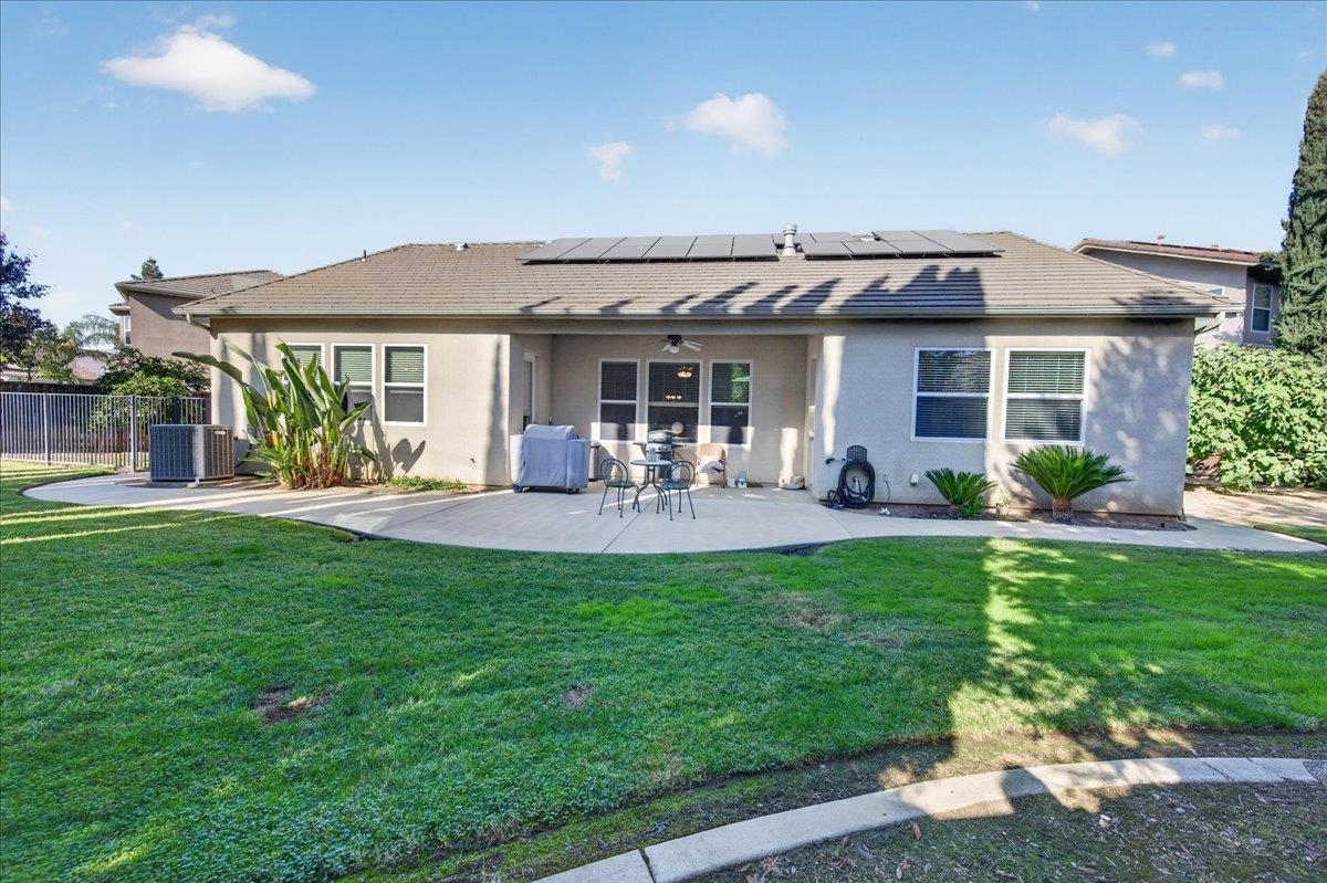 3144 Rall Ave, Clovis, CA 93619