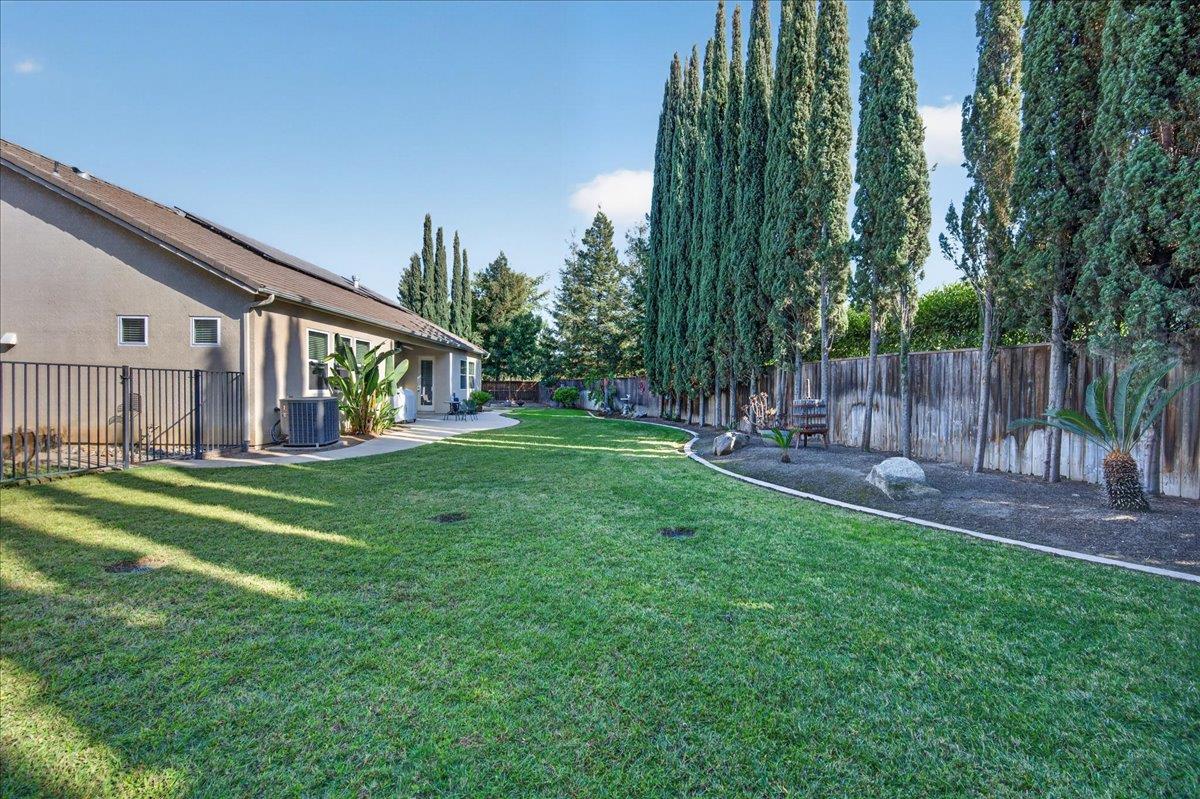 3144 Rall Ave, Clovis, CA 93619