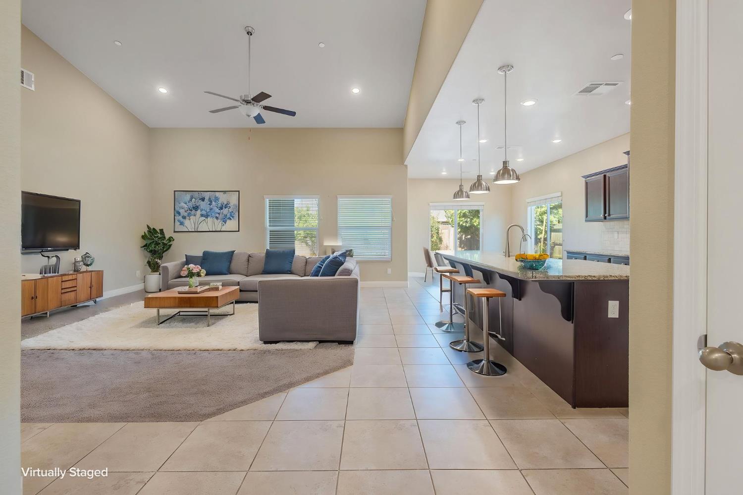 2521 N Fontana St, Visalia, CA 93291
