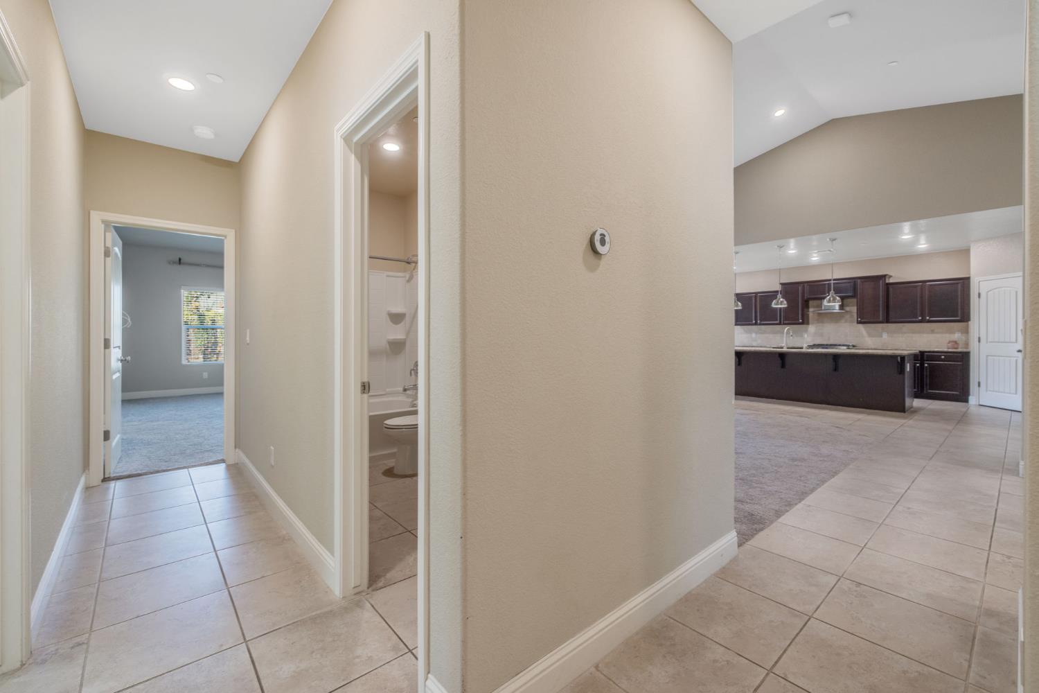 2521 N Fontana St, Visalia, CA 93291
