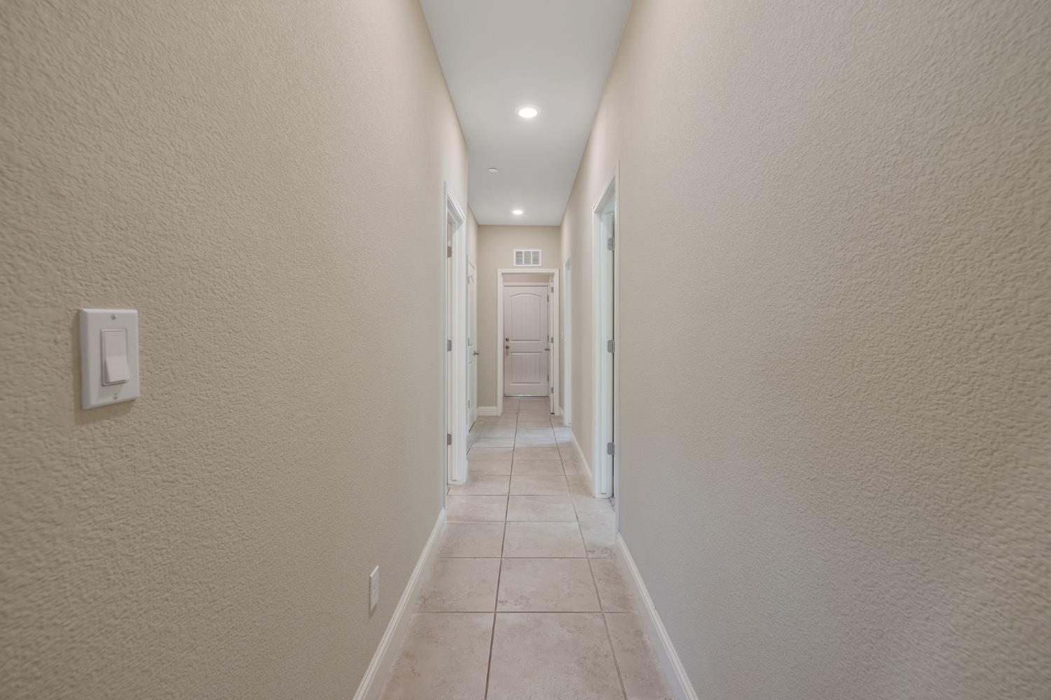 2521 N Fontana St, Visalia, CA 93291
