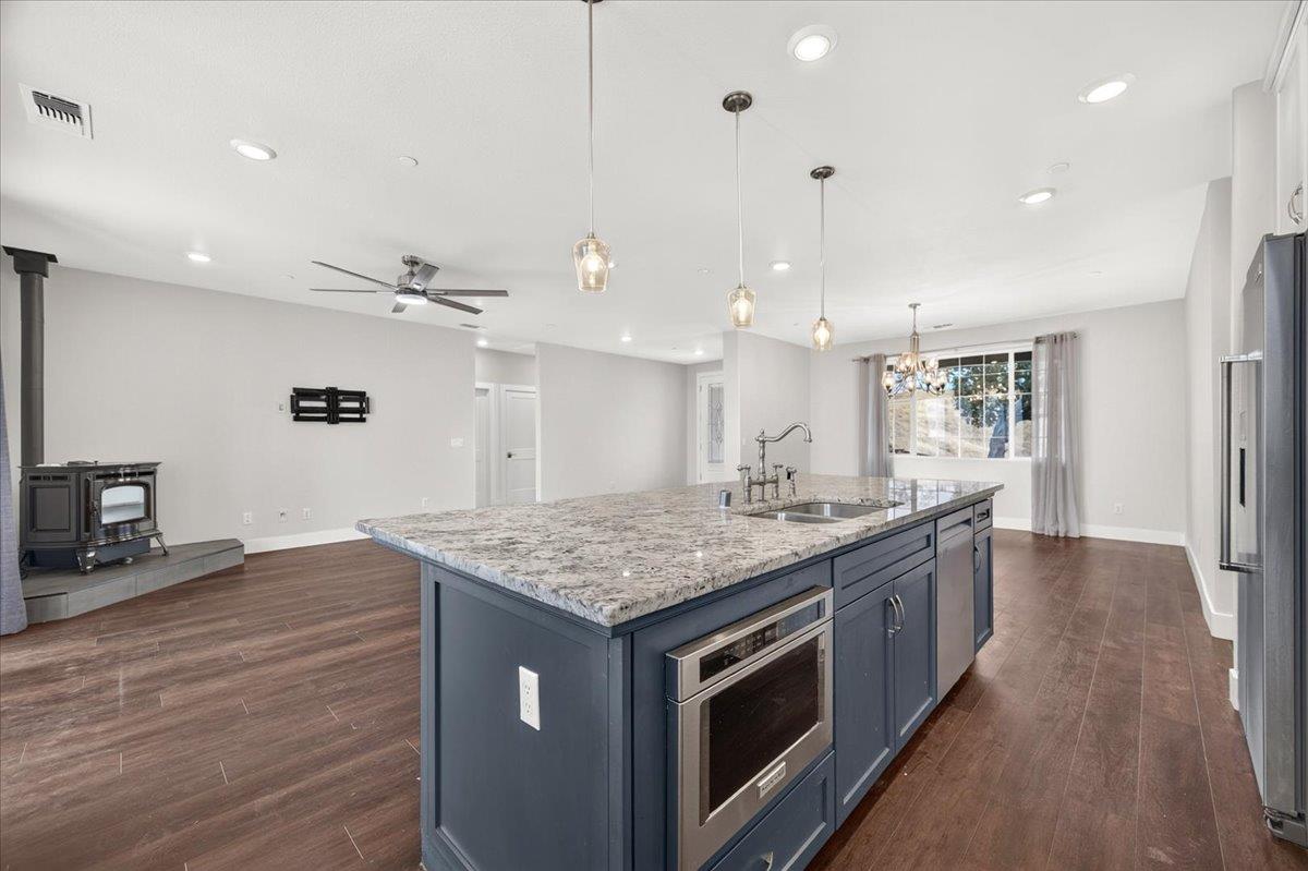 40738 Lilley Mountain Dr, Coarsegold, CA 93614