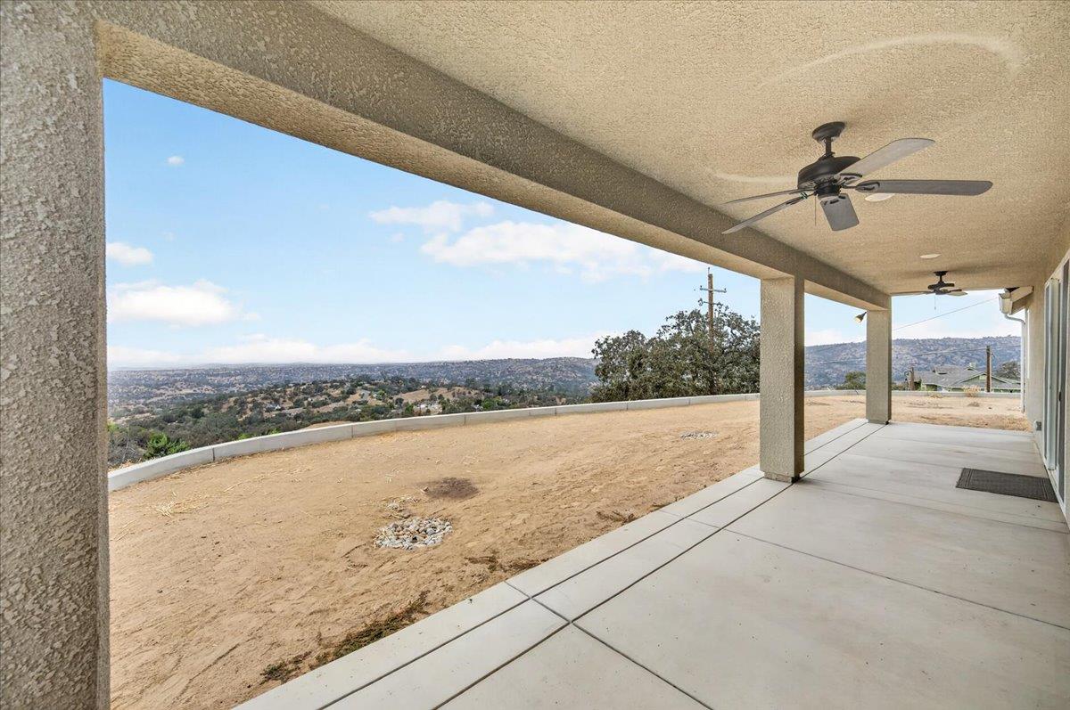 40738 Lilley Mountain Dr, Coarsegold, CA 93614