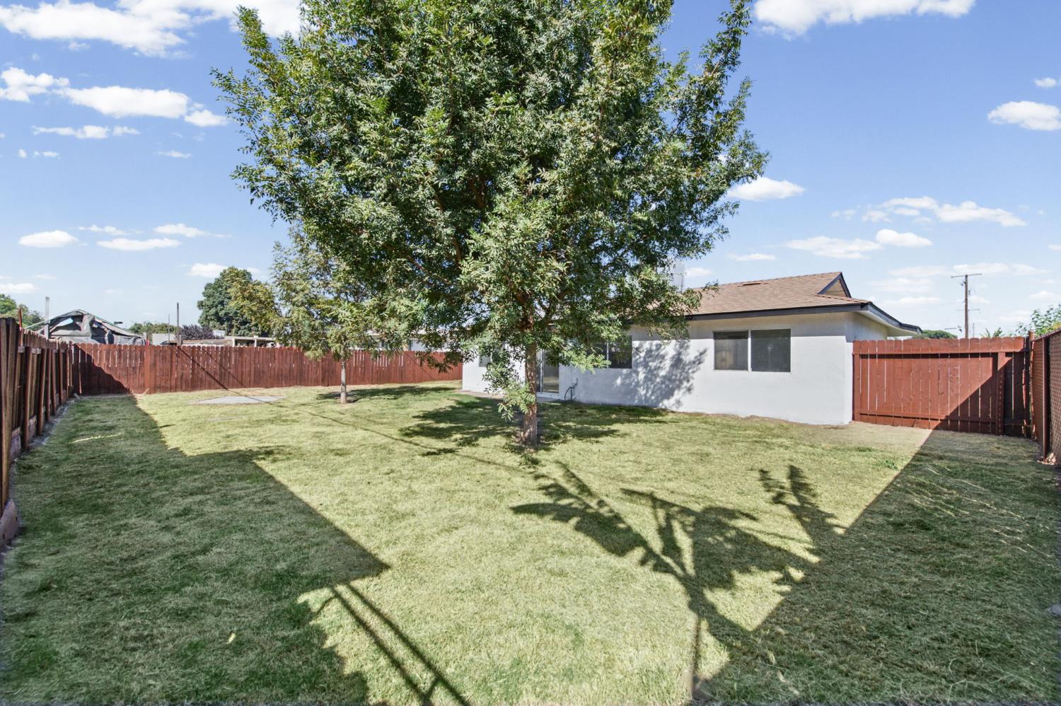 10129 Heath St, Hanford, CA 93230