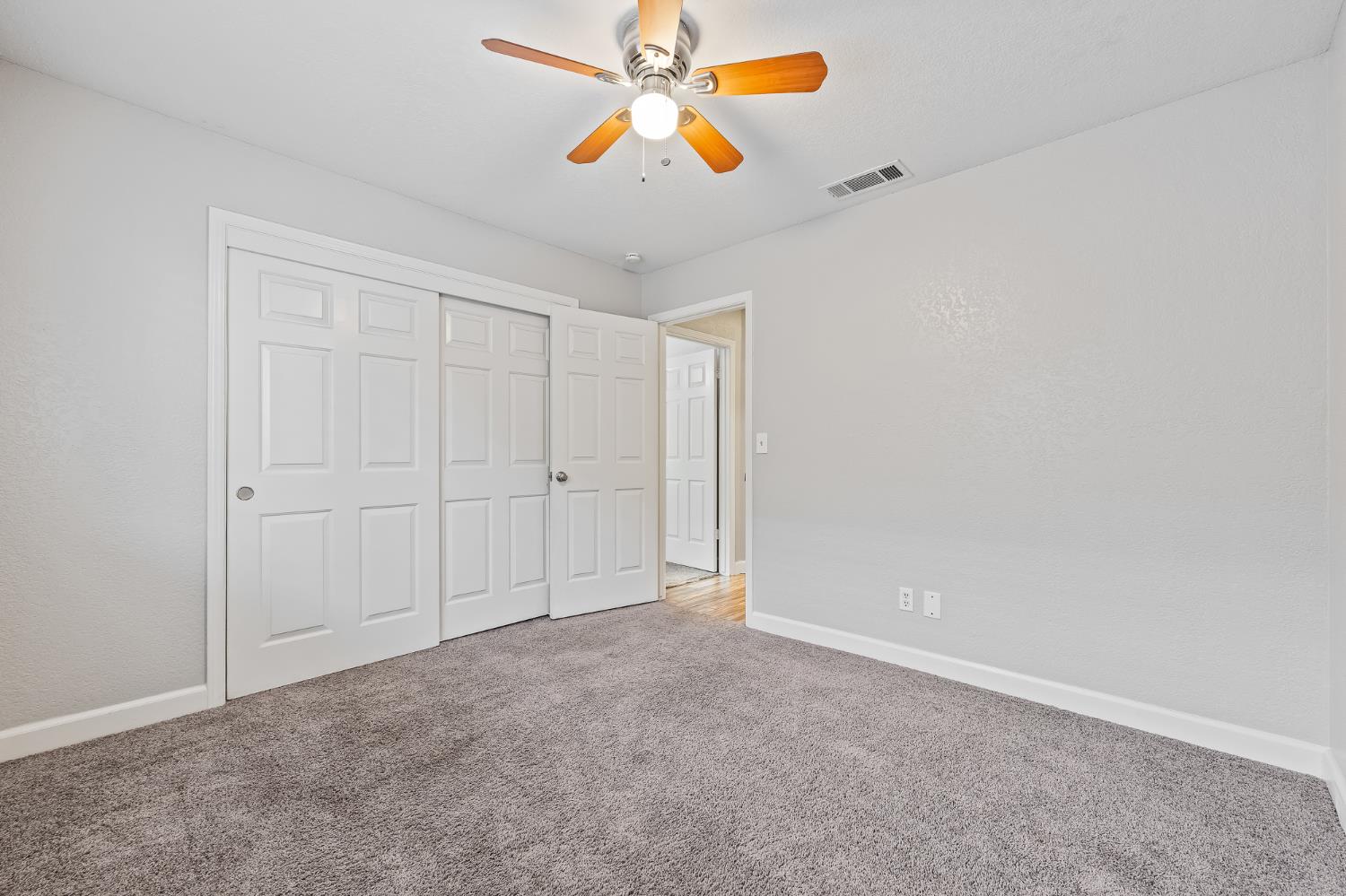 8425 N 8Th St, Fresno, CA 93720