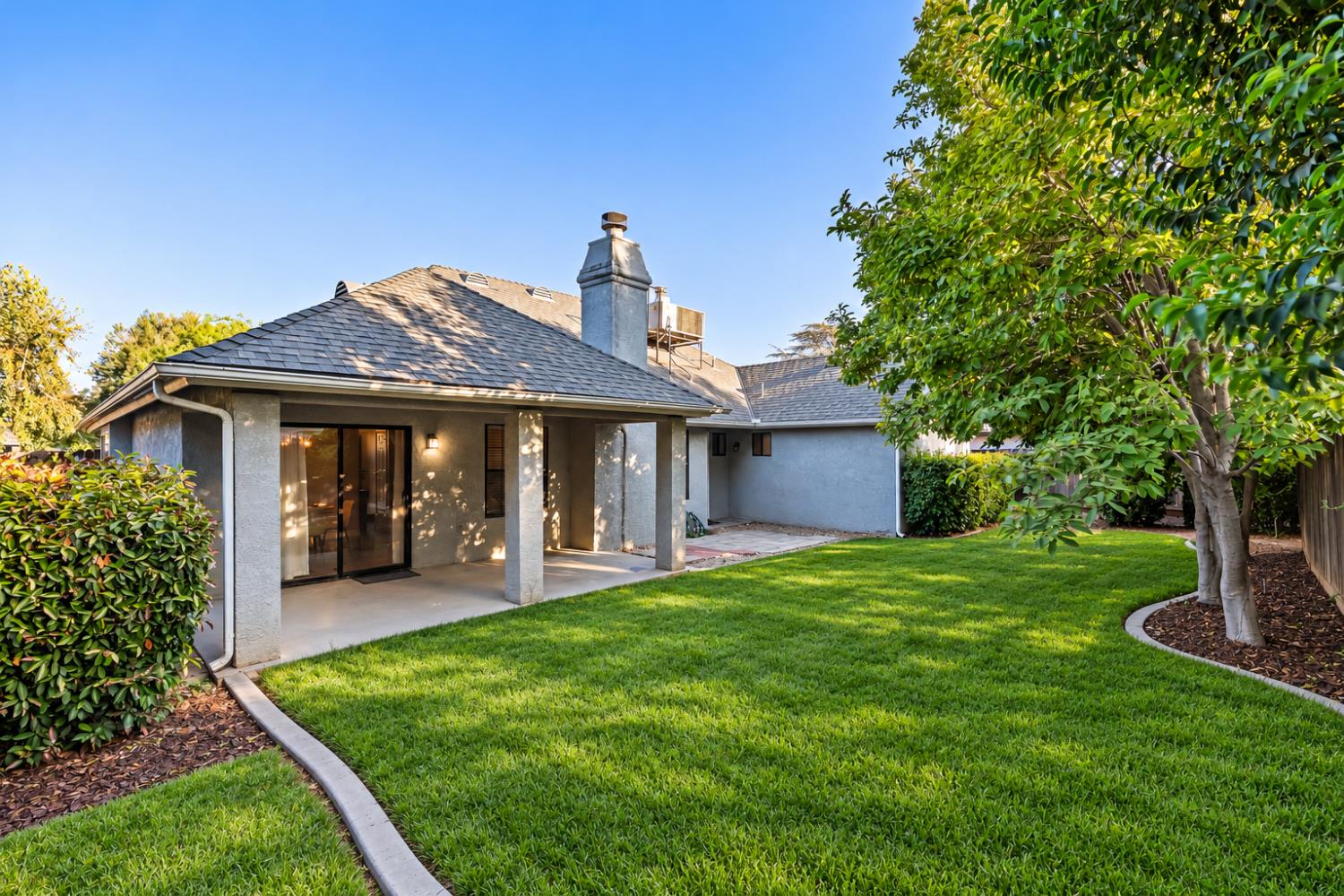 8425 N 8Th St, Fresno, CA 93720