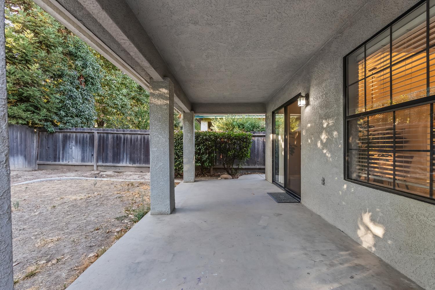 8425 N 8Th St, Fresno, CA 93720
