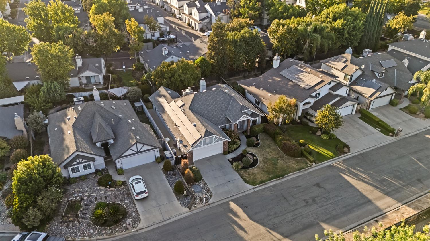 8425 N 8Th St, Fresno, CA 93720