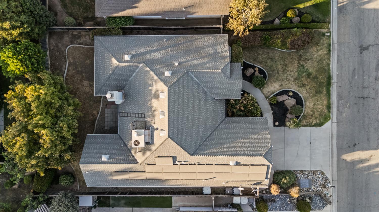 8425 N 8Th St, Fresno, CA 93720