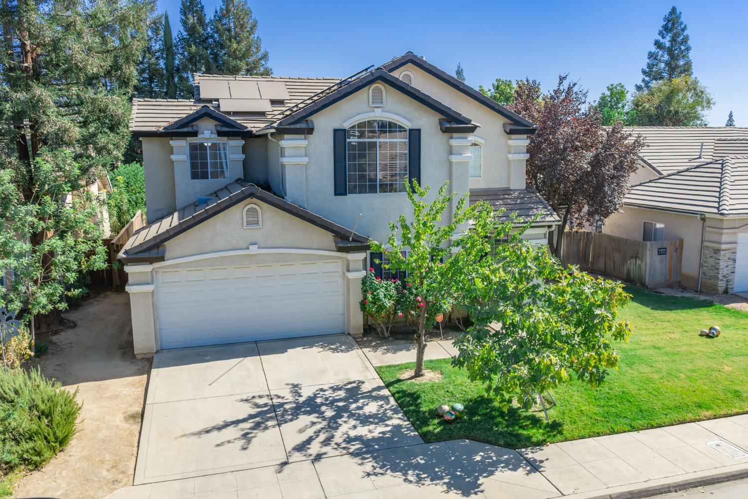 9740 N Whitney Ave, Fresno, CA 93720