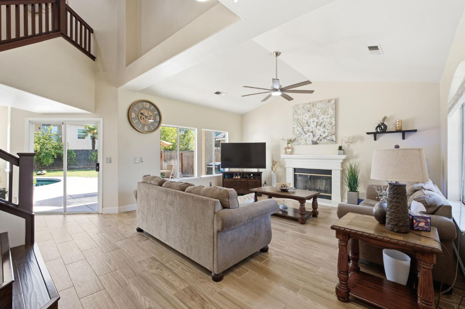 9740 N Whitney Ave, Fresno, CA 93720